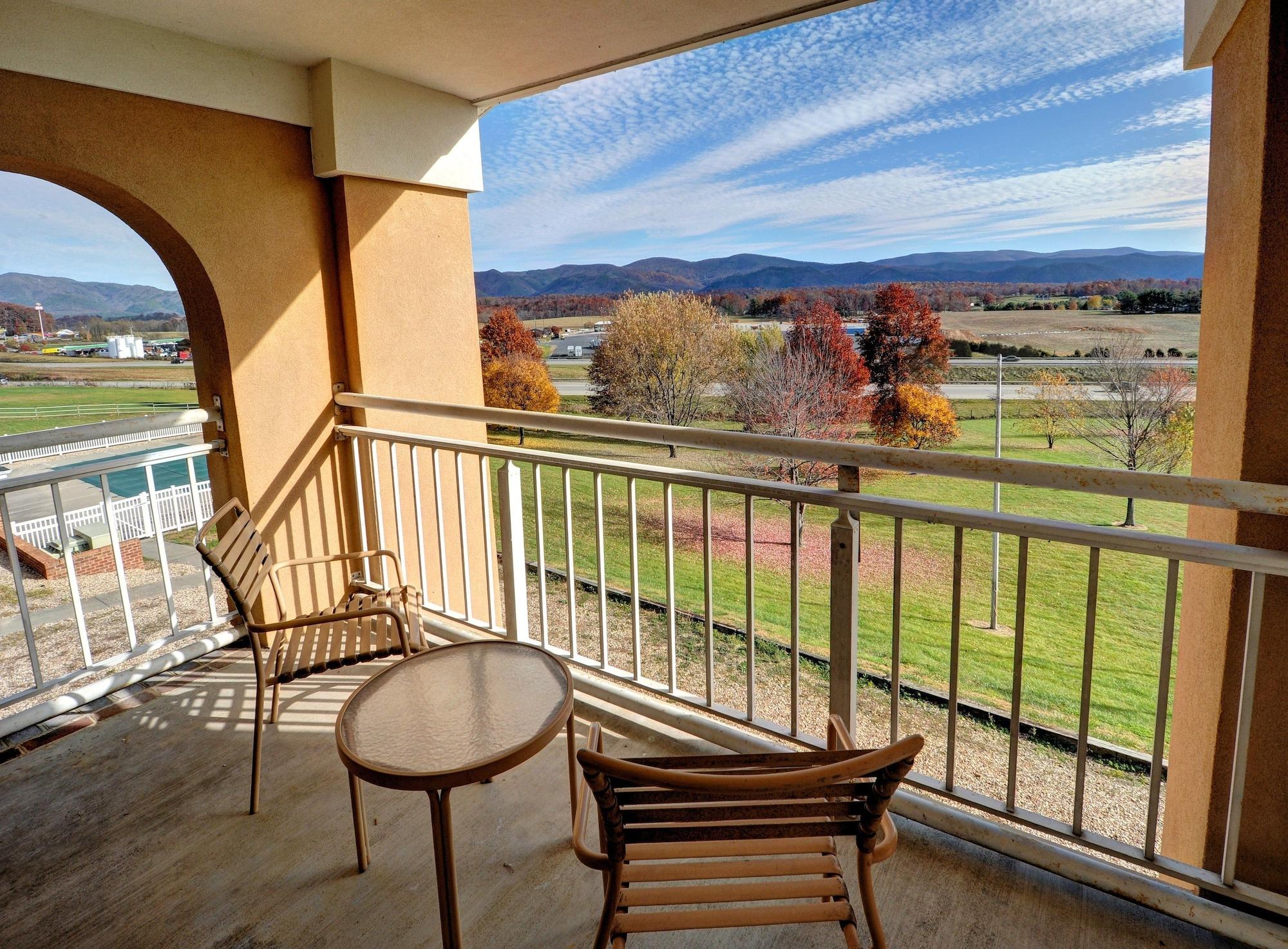 Comfort Inn & Suites Raphine - Lexington Near I-81 And I-64 Exteriör bild