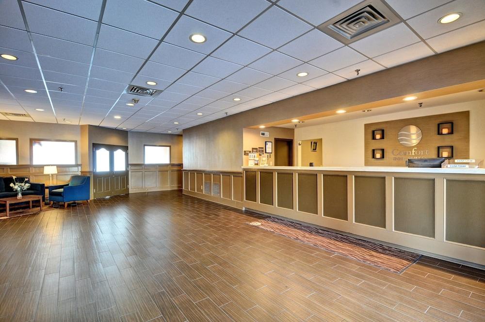 Comfort Inn & Suites Raphine - Lexington Near I-81 And I-64 Exteriör bild