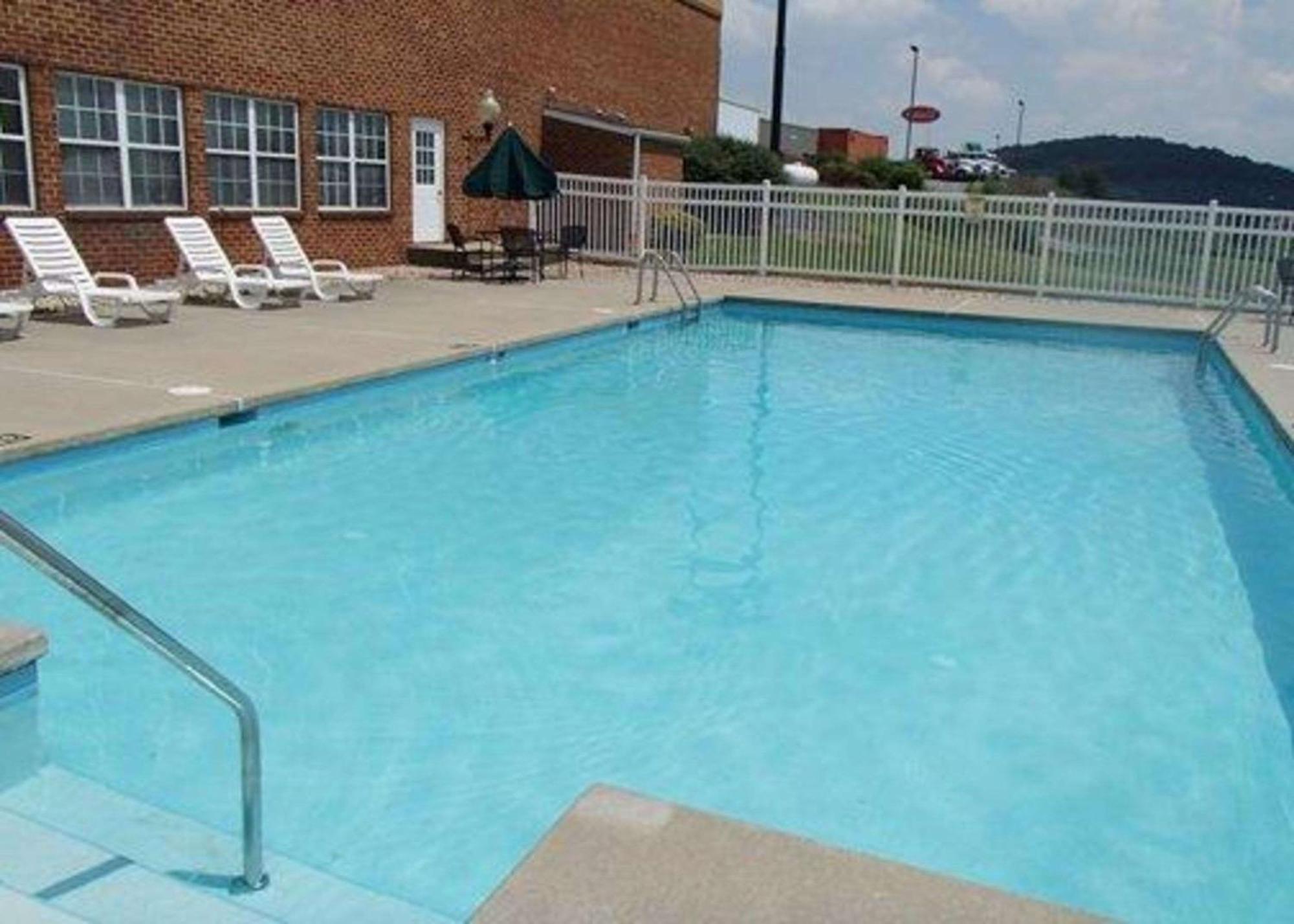 Comfort Inn & Suites Raphine - Lexington Near I-81 And I-64 Exteriör bild