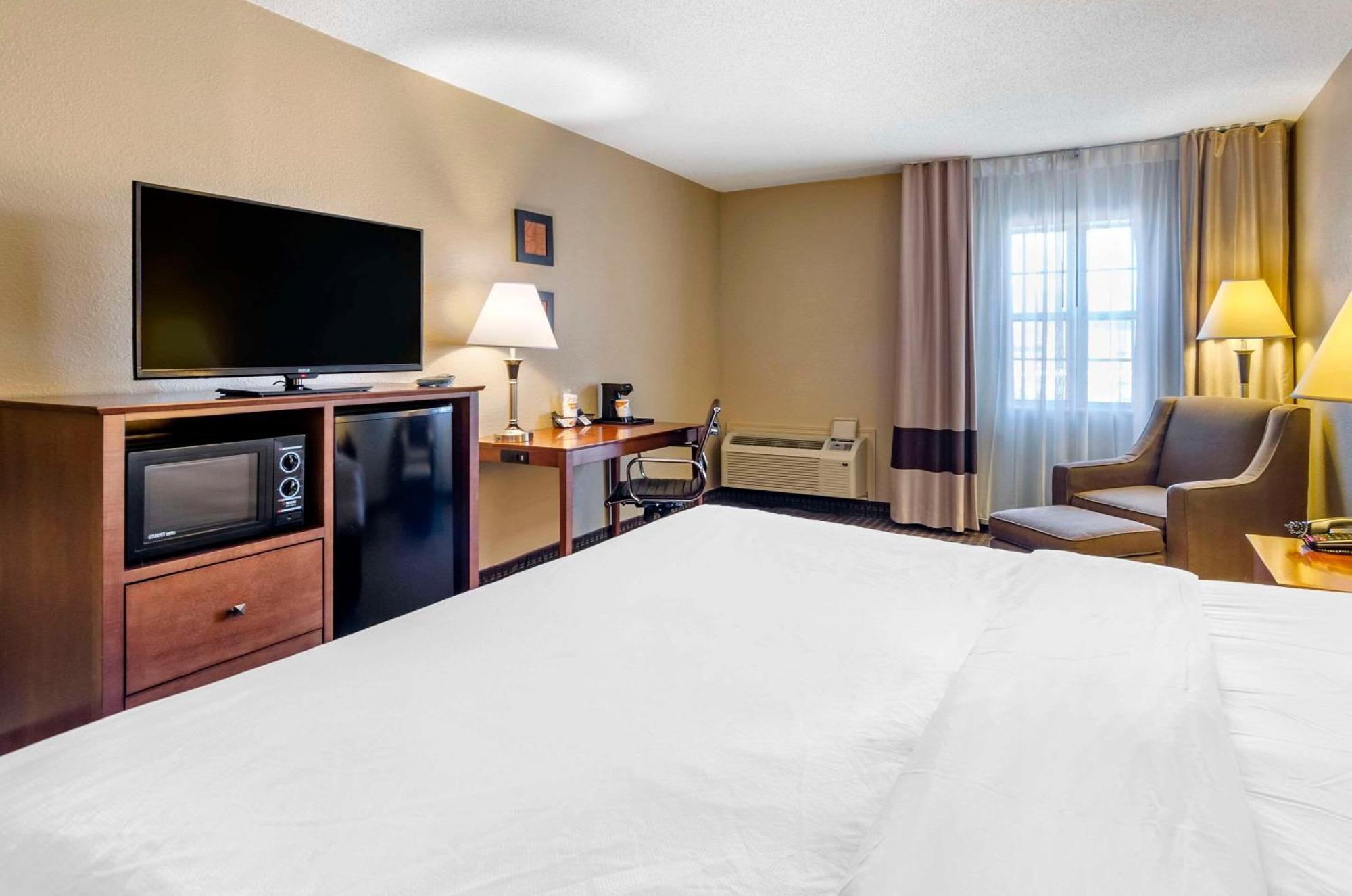 Comfort Inn & Suites Raphine - Lexington Near I-81 And I-64 Exteriör bild